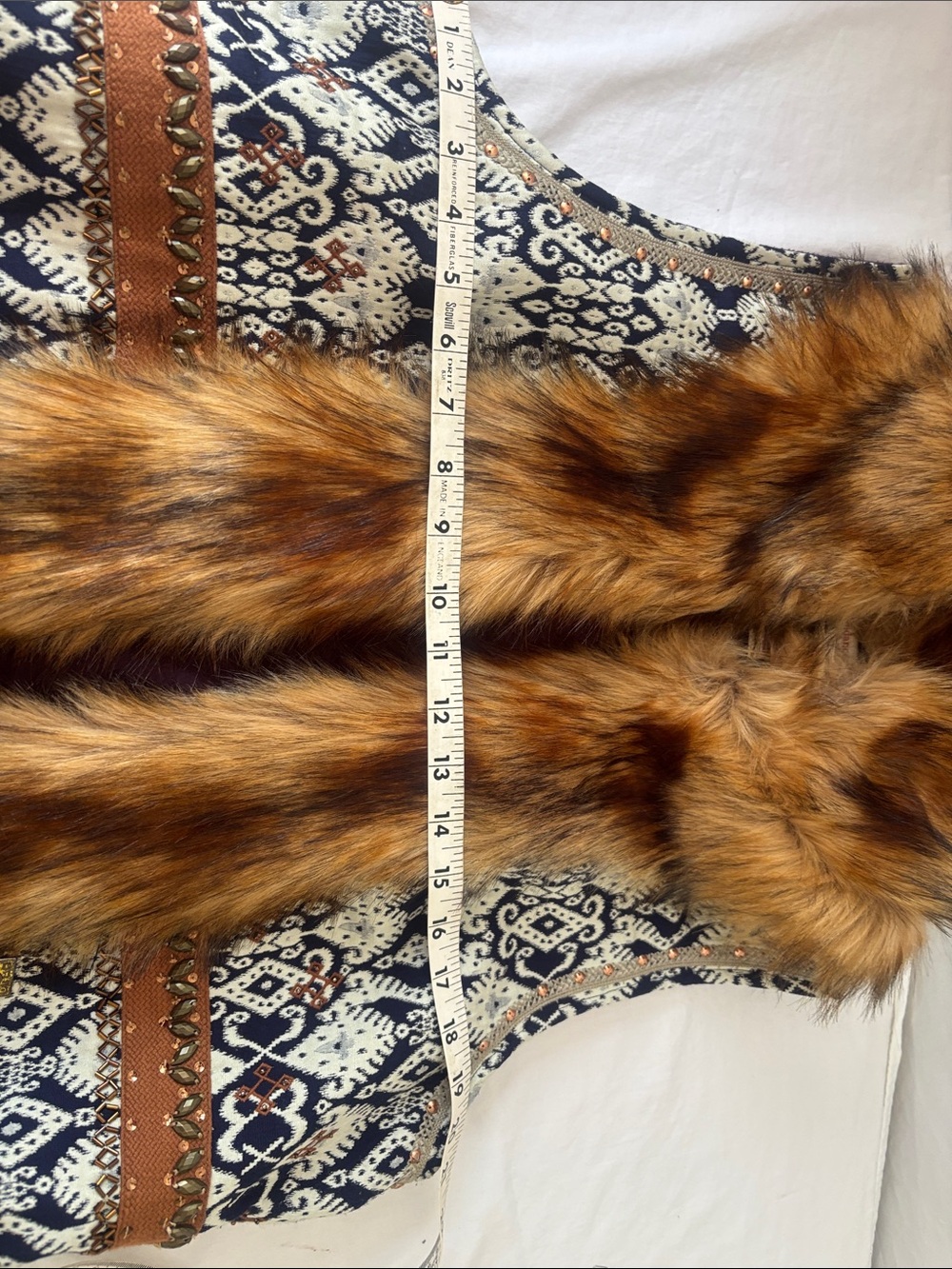 Sundance Brown Faux Fur-Trimmed Patterned Vest. Size Large. - Picture 6 of 8